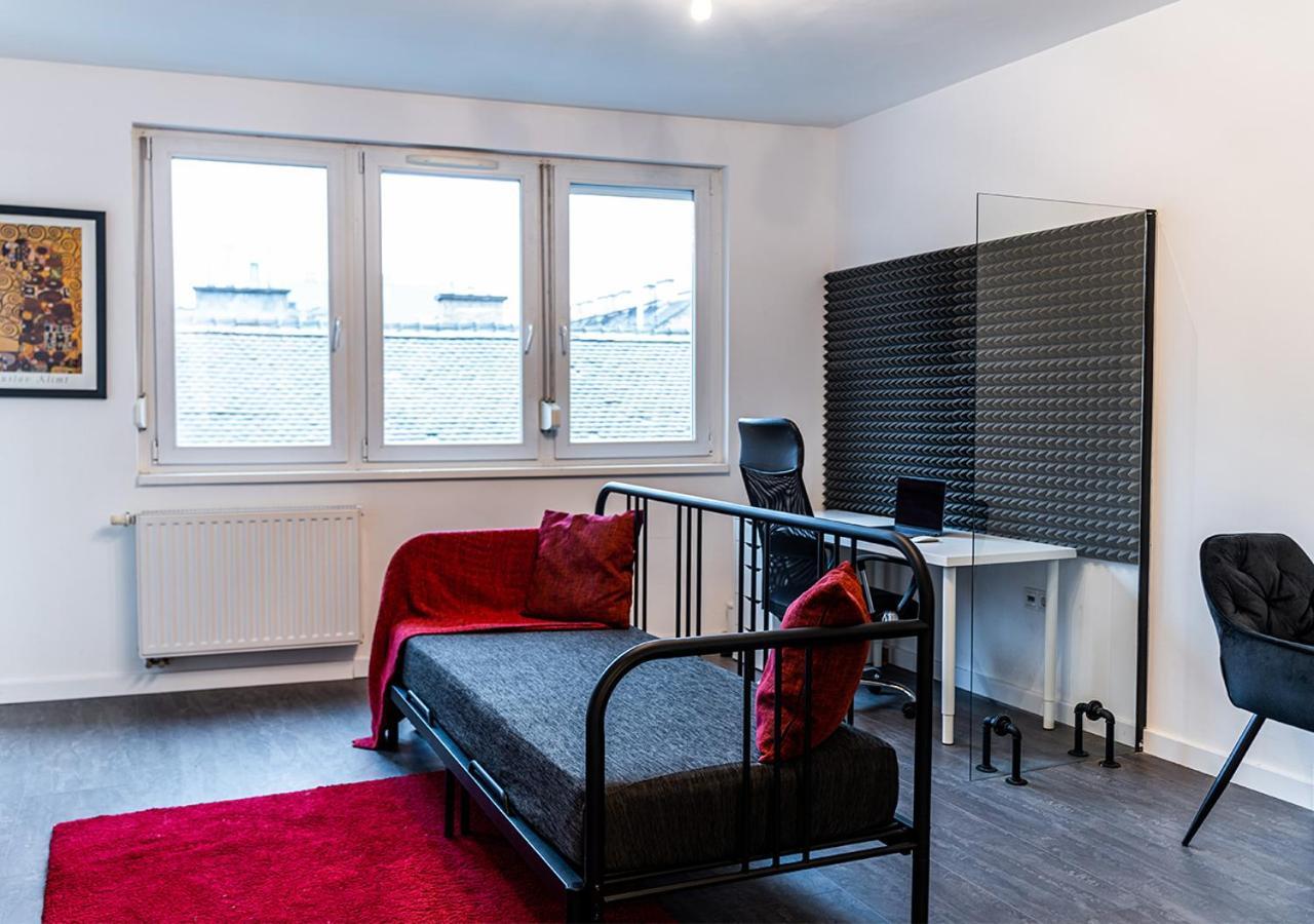 Апартаменти Free Parking - Downtown Location, Balcony & Nespresso Будапешт Екстер'єр фото